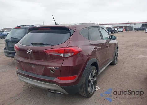 2017 Hyundai Tucson Sport z USA, uszkodzony, nr VIN KM8J33A22HU408187